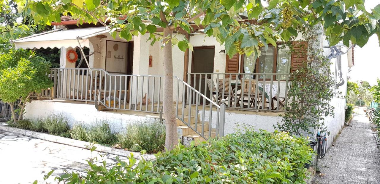 Country House By The Sea !!! Villa Karavómilos Exterior foto